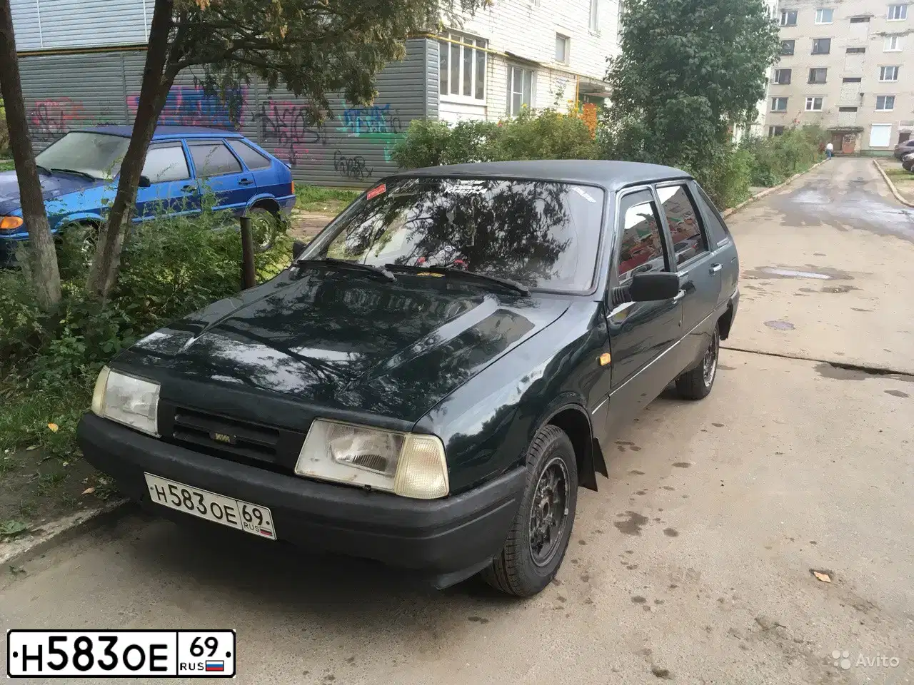Фото автомобиля IZH 2126, 2005 — госномер Н583ОЕ69. Цвет: ТЕМНО-ЗЕЛЕНЫЙ