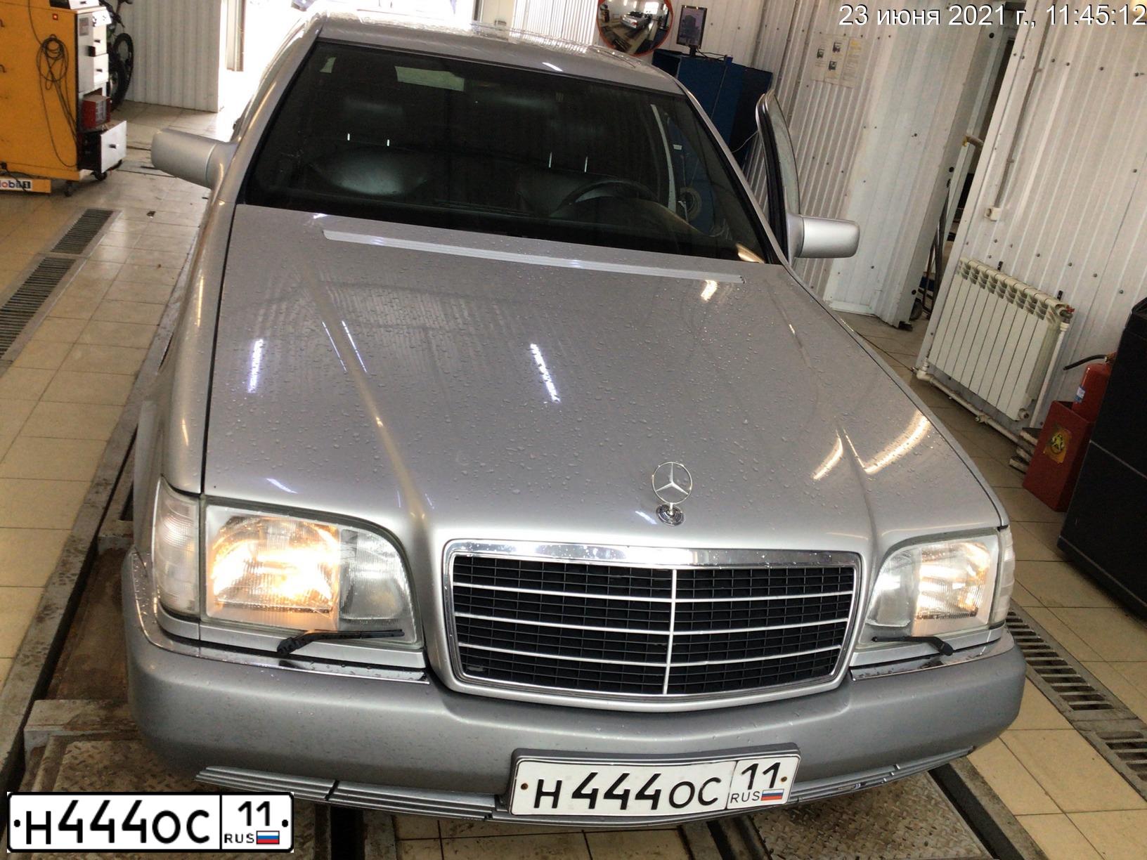 Фото автомобиля TOYOTA LANDCRUISER 200, 2007 — госномер О734СМ11. Цвет: ЧЕРНЫЙ