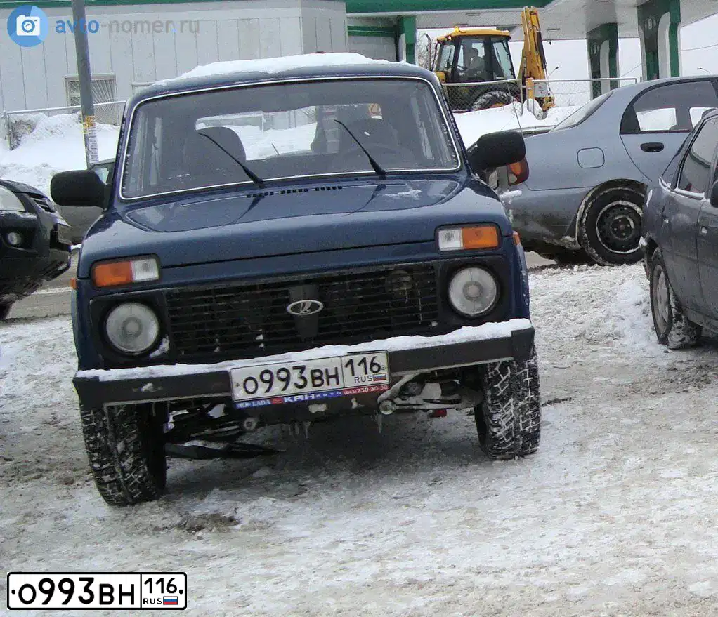 Фото автомобиля VOLKSWAGEN POLO, 2011 — госномер О785МС716. Цвет: Серебристо-Желтый