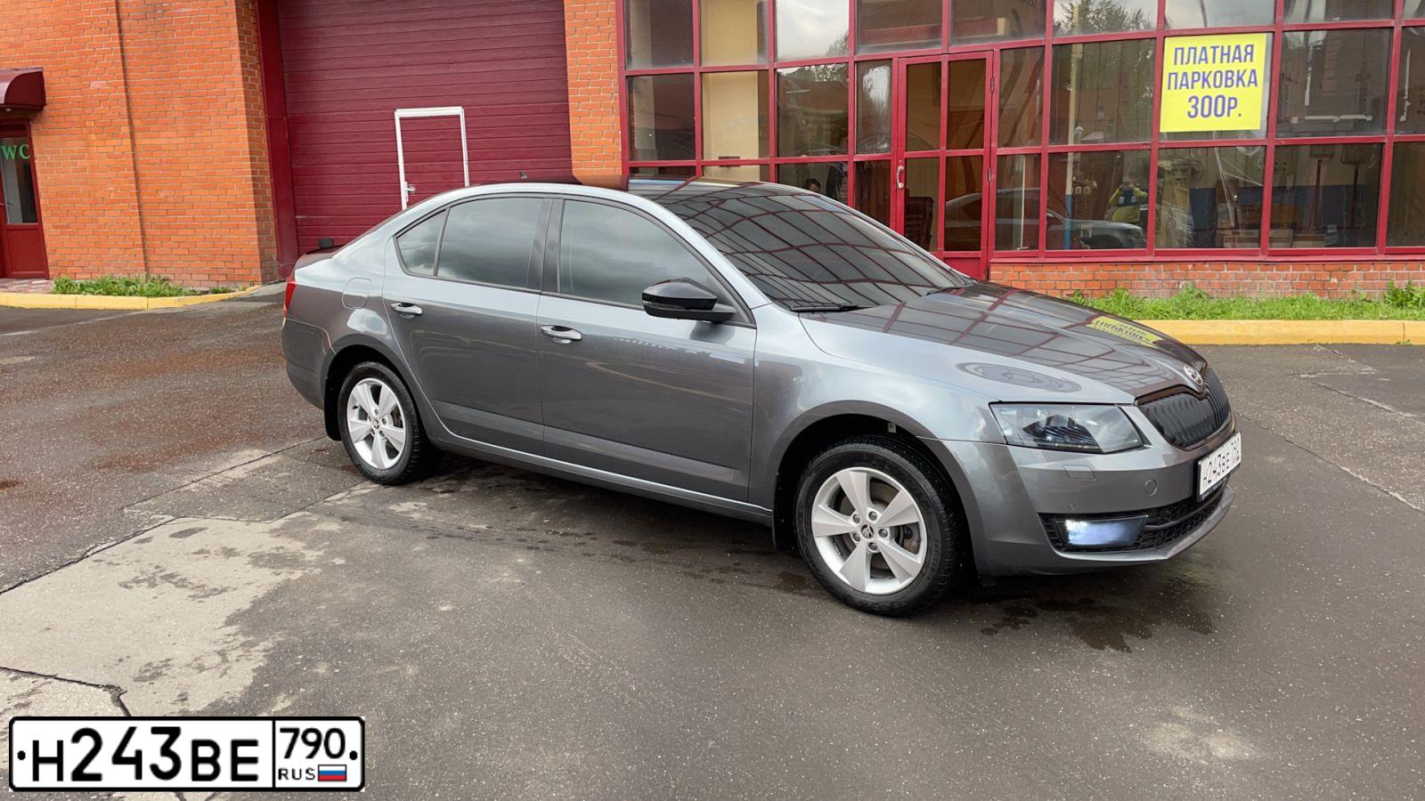 Фото автомобиля SKODA OCTAVIA, 2013 — госномер Н728ЕХ76