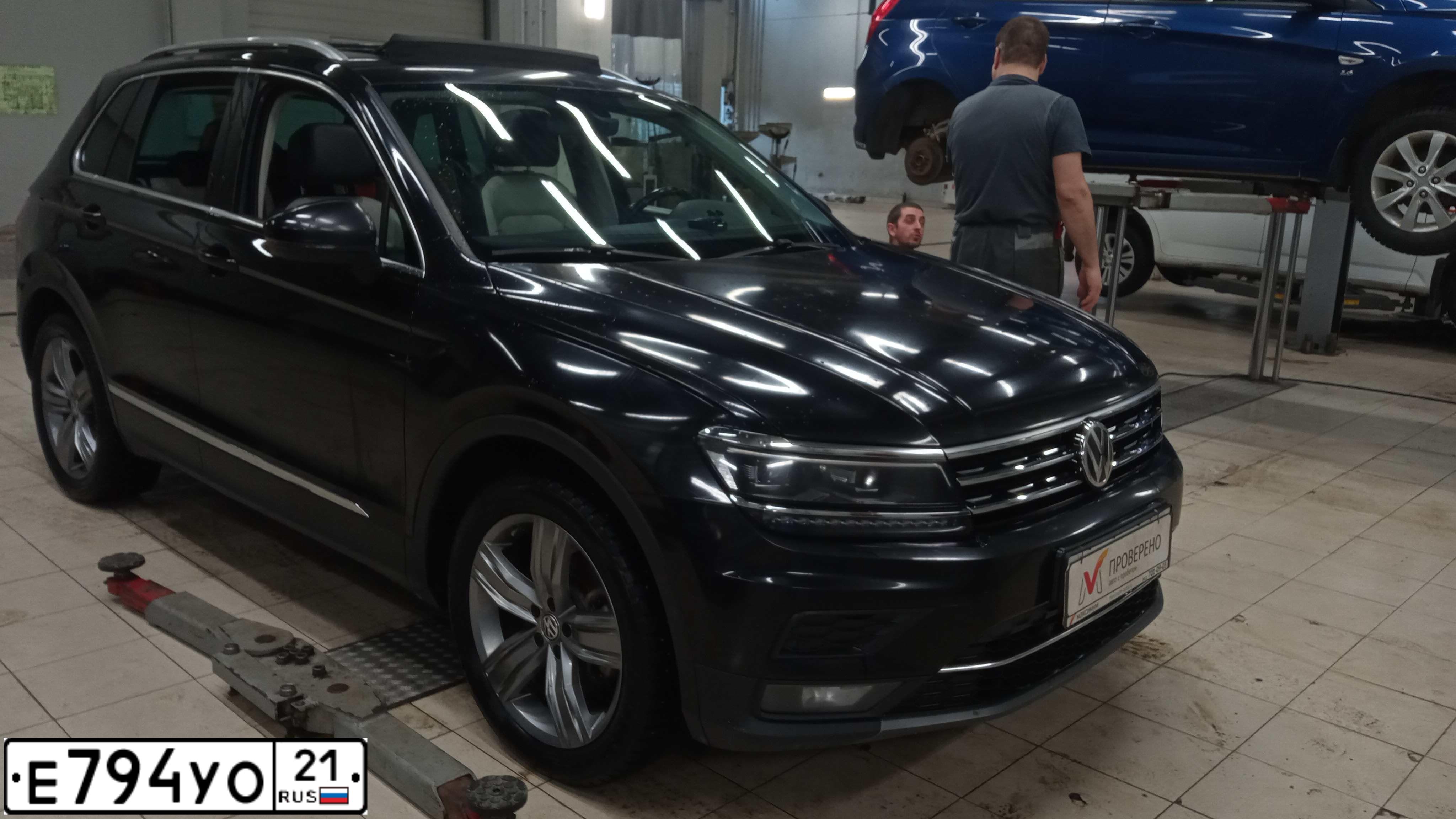 Фото автомобиля VOLKSWAGEN TIGUAN, 2018 — госномер С392ОК198