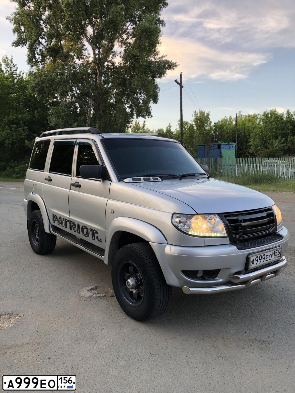 Фото автомобиля UAZ 3163 PATRIOT, 2014 — госномер М666ХМ152. Цвет: Серебристый