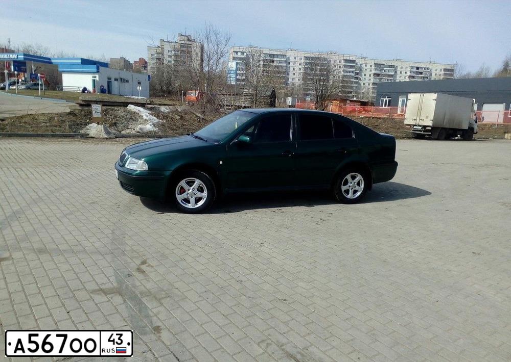 Фото автомобиля SKODA OCTAVIA, 2001 — госномер А567ОО43. Цвет: ЗЕЛЕНЫЙ