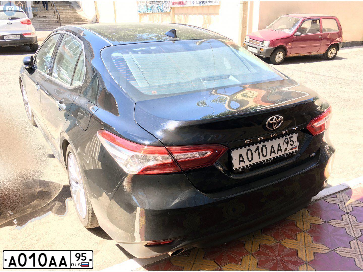 Фото автомобиля TOYOTA CAMRY, 2014 — госномер А010АА95. Цвет: ЧЕРНЫЙ МЕТАЛЛИК