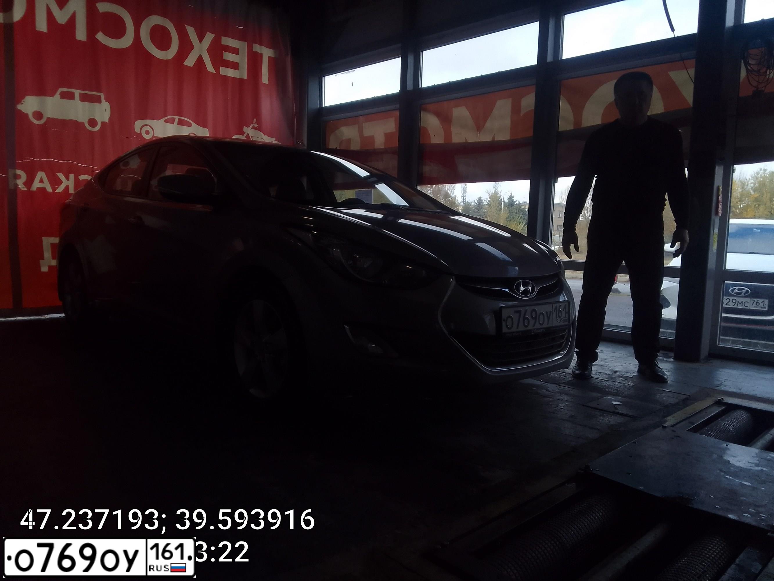 Фото автомобиля HYUNDAI ELANTRA, 2012 — госномер Е432ЕК181. Цвет: СЕРЫЙ