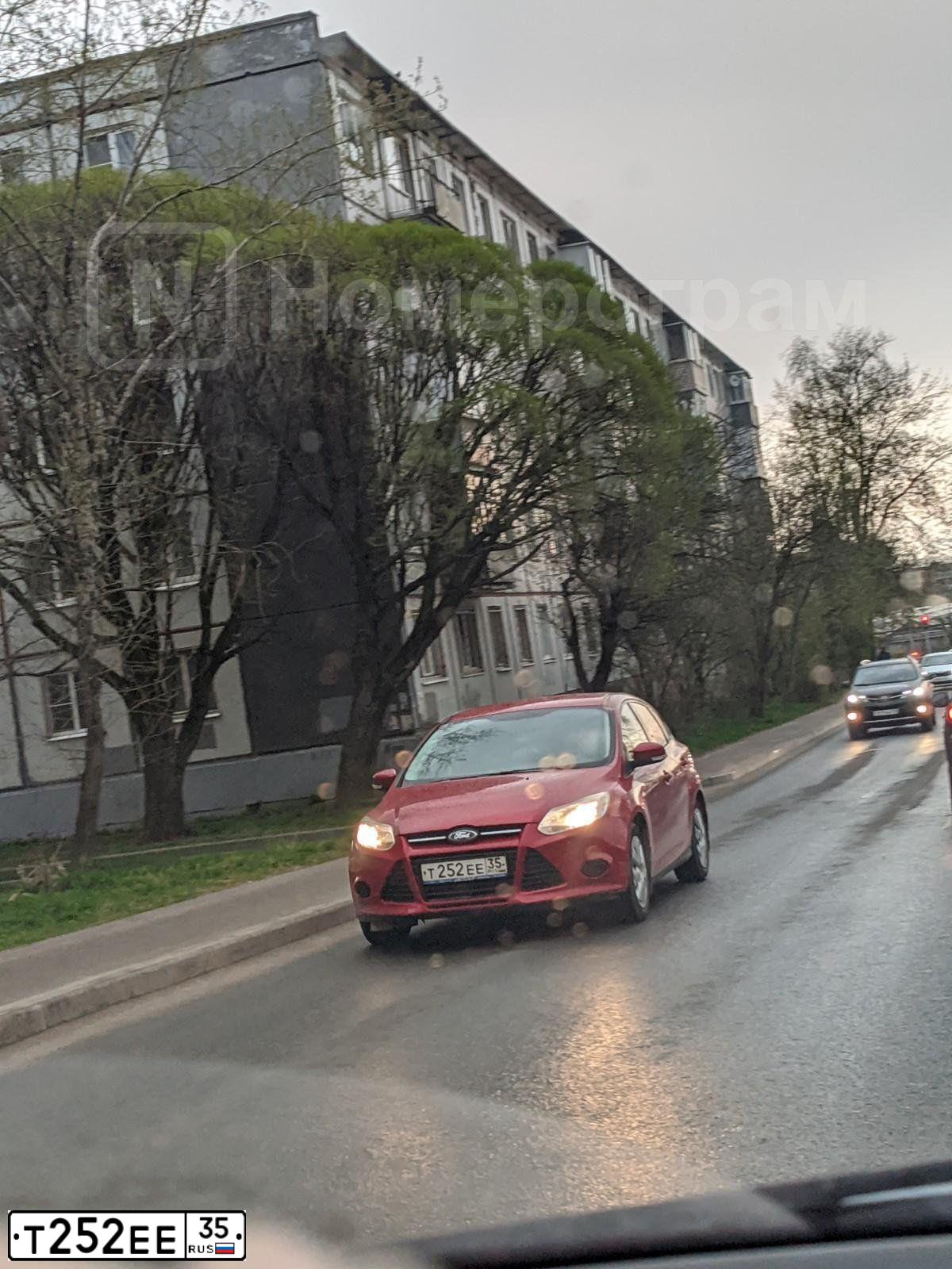 Фото автомобиля LADA 2110 LADA, 2004 — госномер Т252ЕЕ35. Цвет: ГРАФИТОВЫЙ МЕТАЛЛИК
