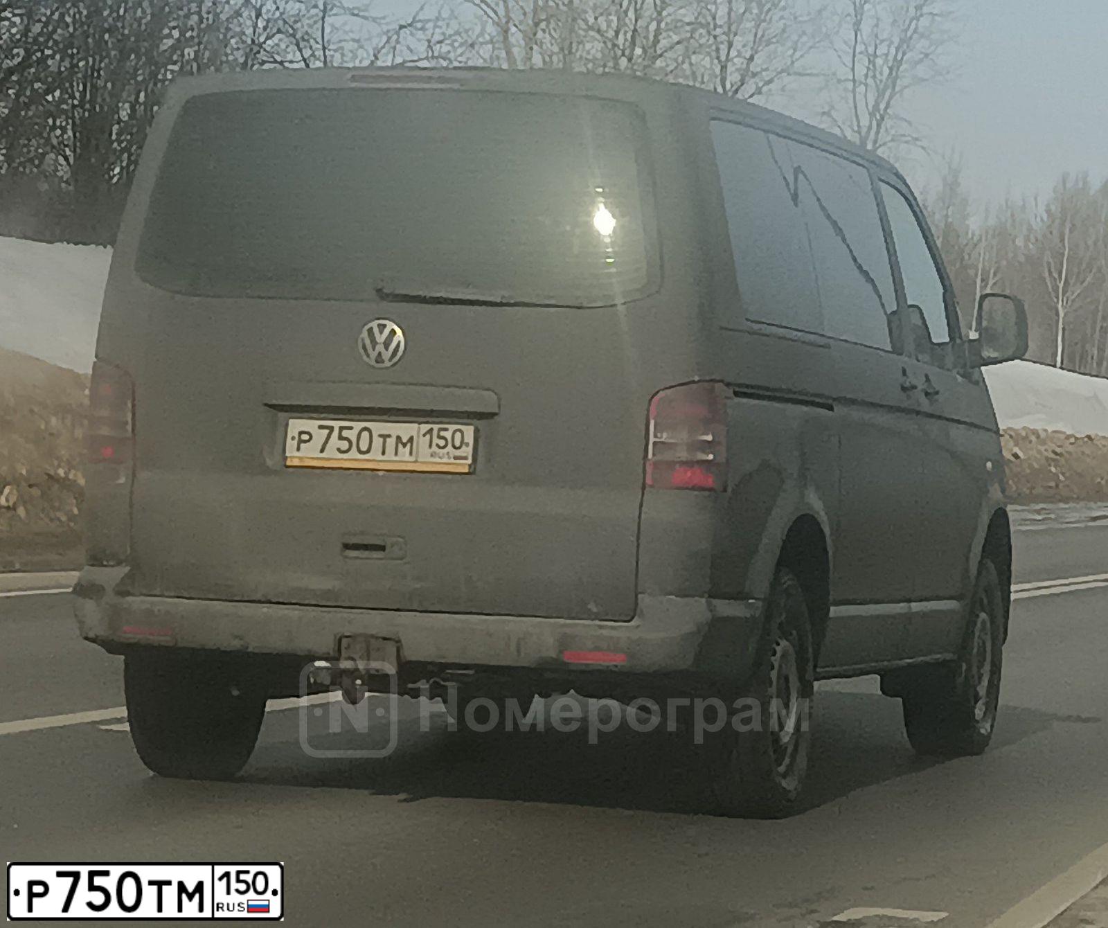 Фото автомобиля VOLKSWAGEN CARAVELLE, 2008 — госномер Т516АВ58. Цвет: СЕРО-СИНИЙ