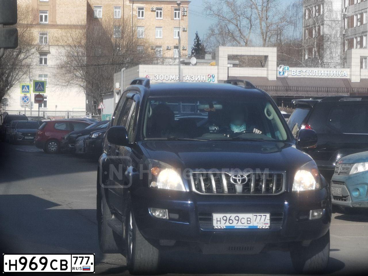 Фото автомобиля TOYOTA LANDCRUISER, 2008 — госномер Н969СВ777. Цвет: ТЕМНО-СИНИЙ