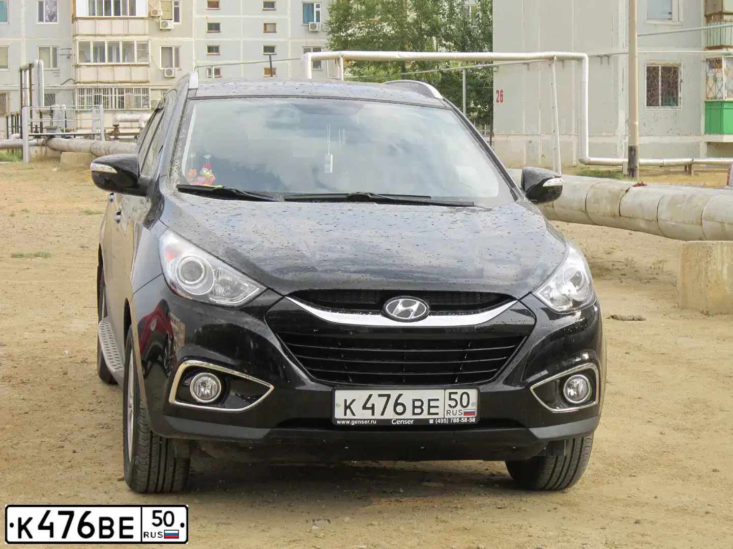 Фото автомобиля HYUNDAI IX35, 2013 — госномер К476ВЕ50. Цвет: ЧЕРНЫЙ
