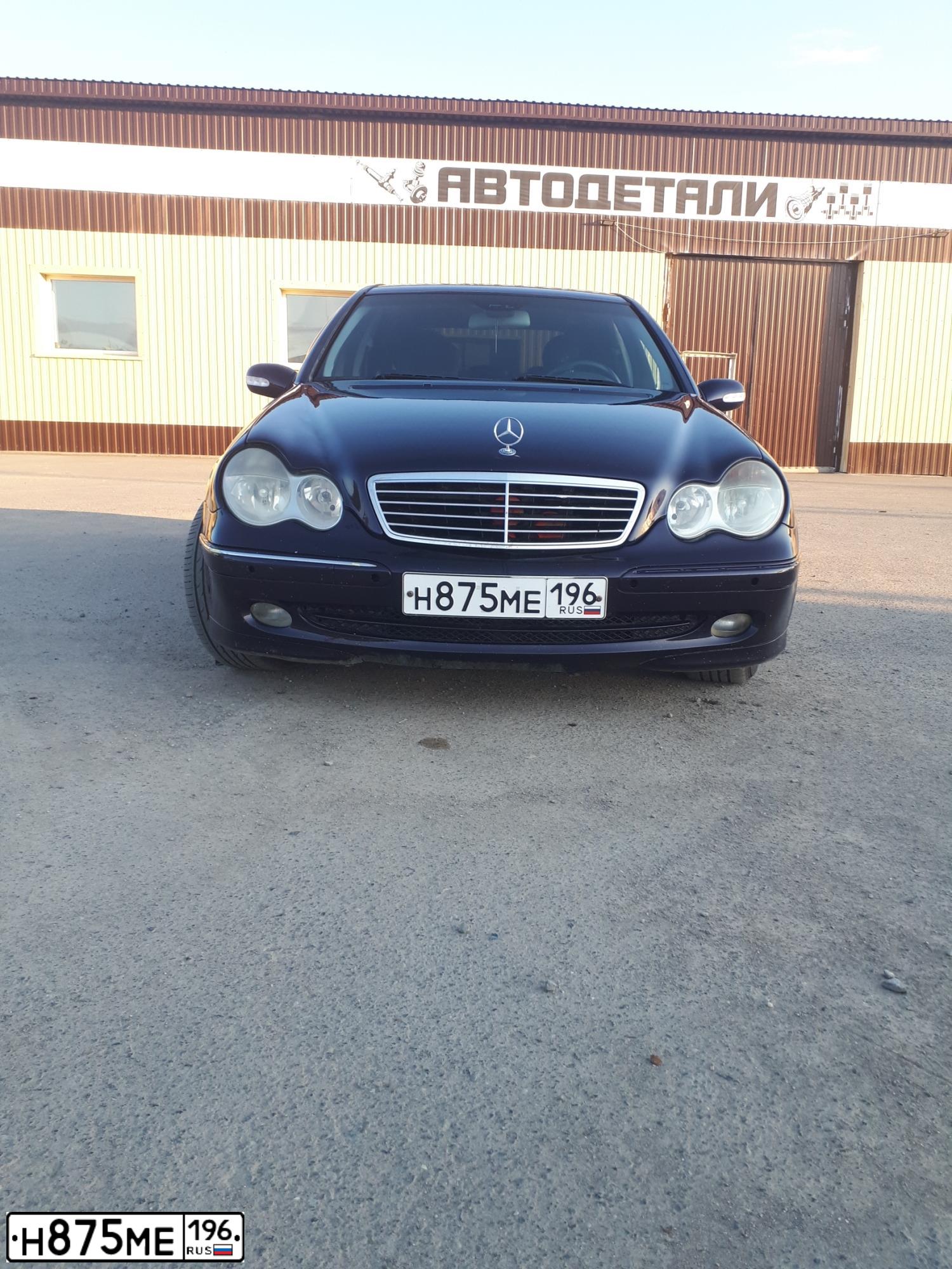Фото автомобиля MERCEDES-BENZ C180, 2000 — госномер У561ЕР774. Цвет: ФИОЛЕТОВЫЙ