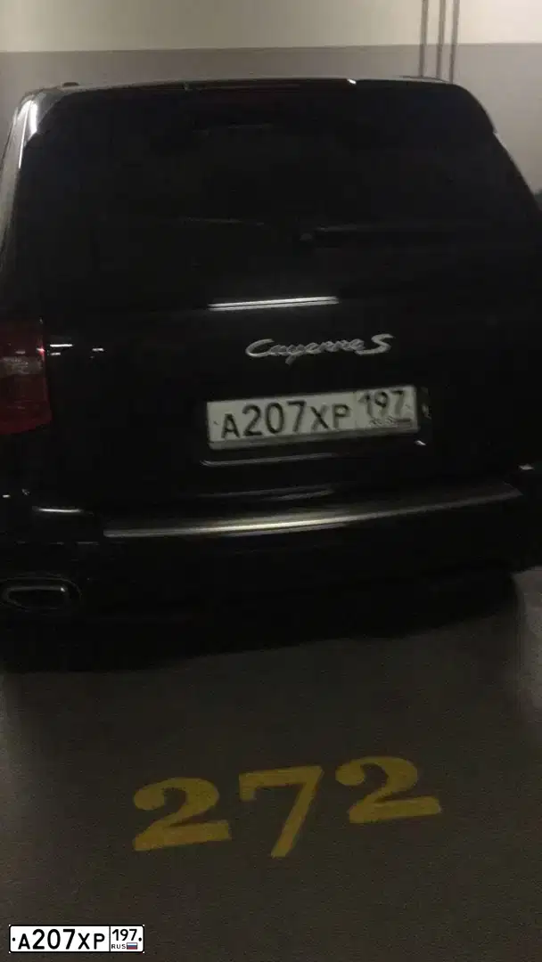 Фото автомобиля PORSCHE CAYENN S, 2007 — госномер А404НО138. Цвет: ЧЕРНЫЙ
