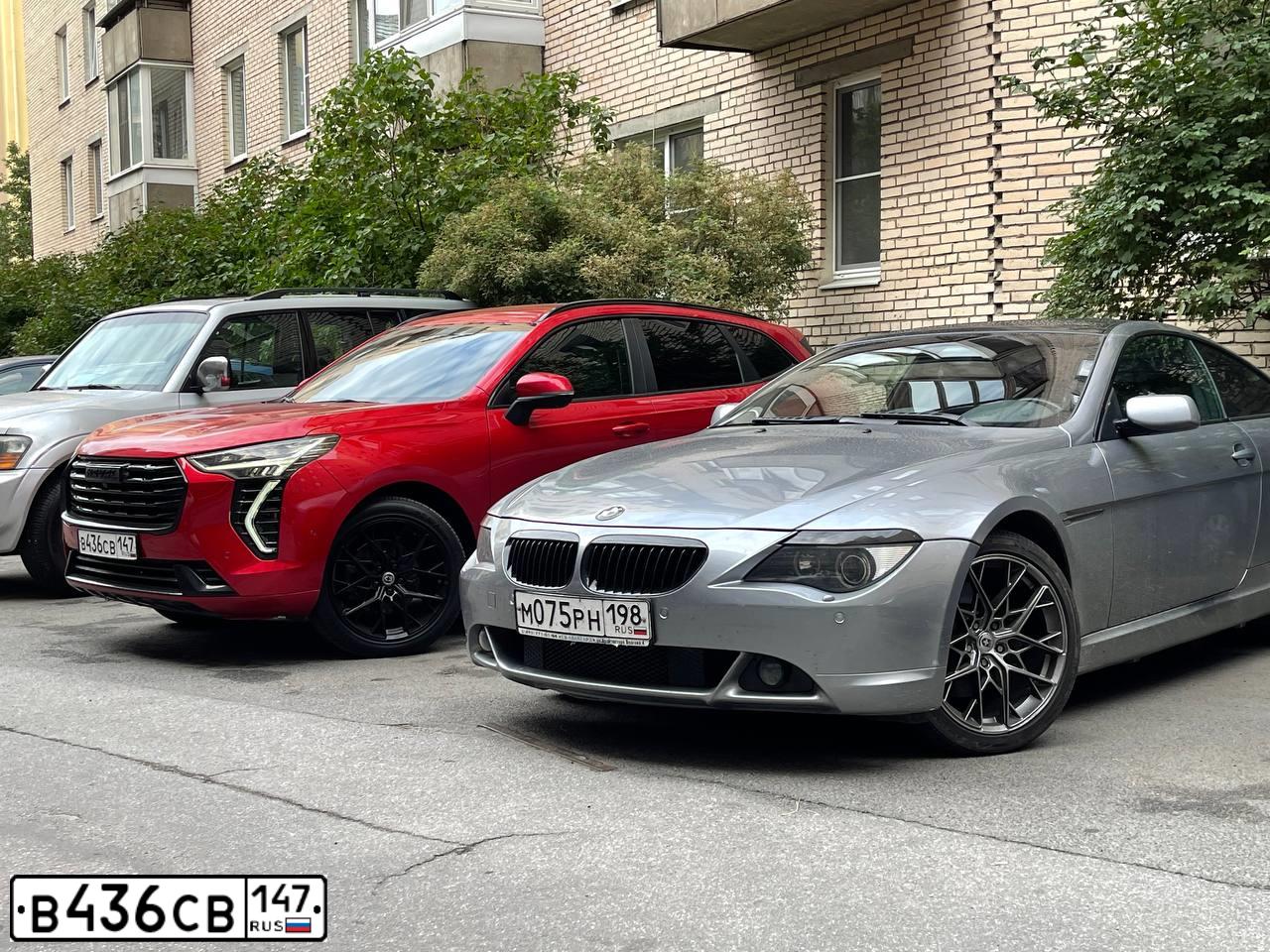 Фото автомобиля HAVAL JOLION, 2021 — госномер В436СВ147. Цвет: Красный