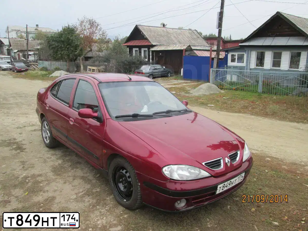 Фото автомобиля RENAULT MEGANE, 2002 — госномер Т849НТ174. Цвет: КРАСНЫЙ