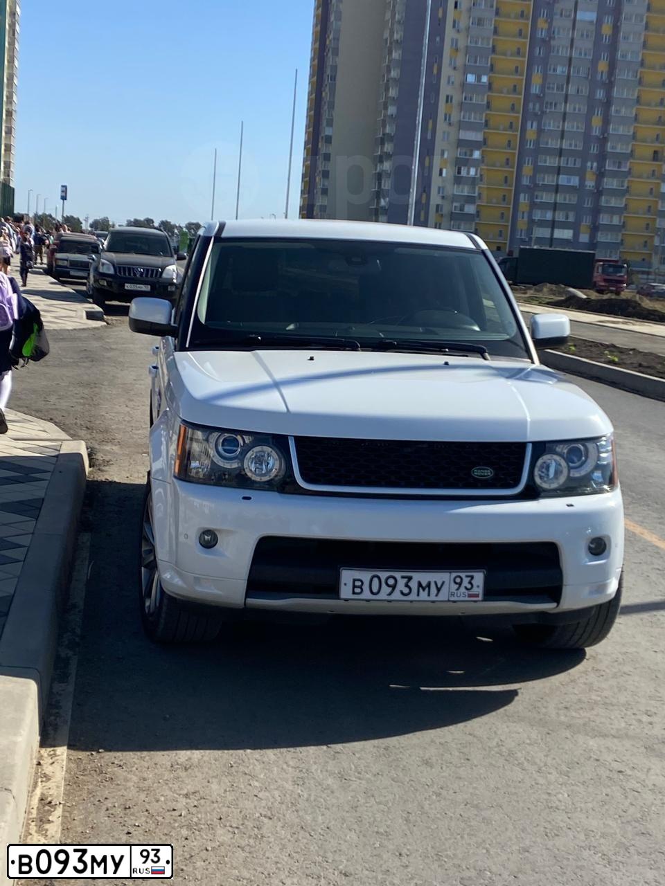 Фото автомобиля MERCEDES G-KLASSE, 1998 — госномер В093МУ93. Цвет: СЕРЕБРИСТЫЙ