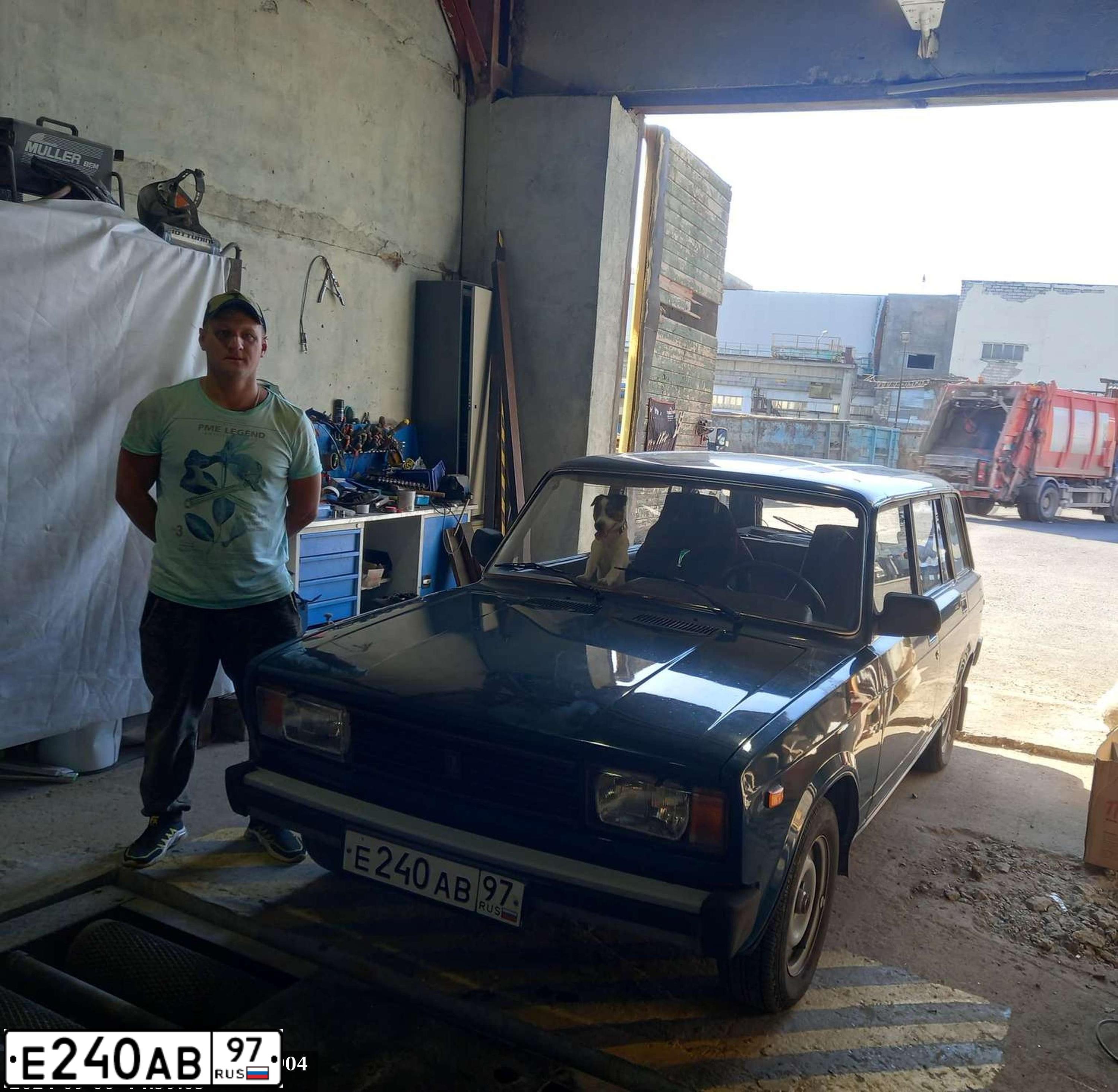 Фото автомобиля LADA 2104, 2002 — госномер Е240АВ97. Цвет: сине-зеленый