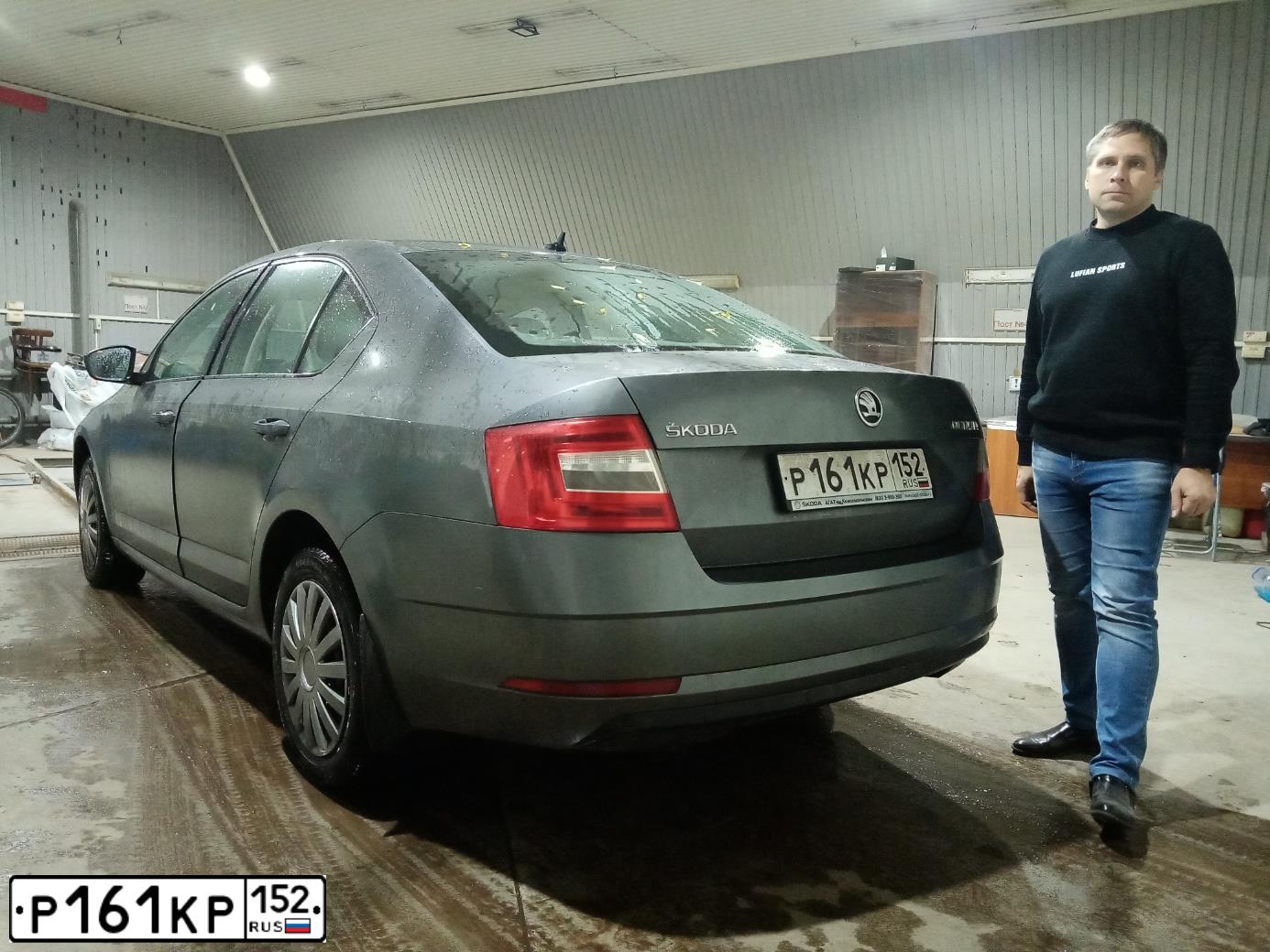 Фото автомобиля SKODA OCTAVIA, 2018 — госномер М345КУ763. Цвет: ТЕМНО-СЕРЫЙ