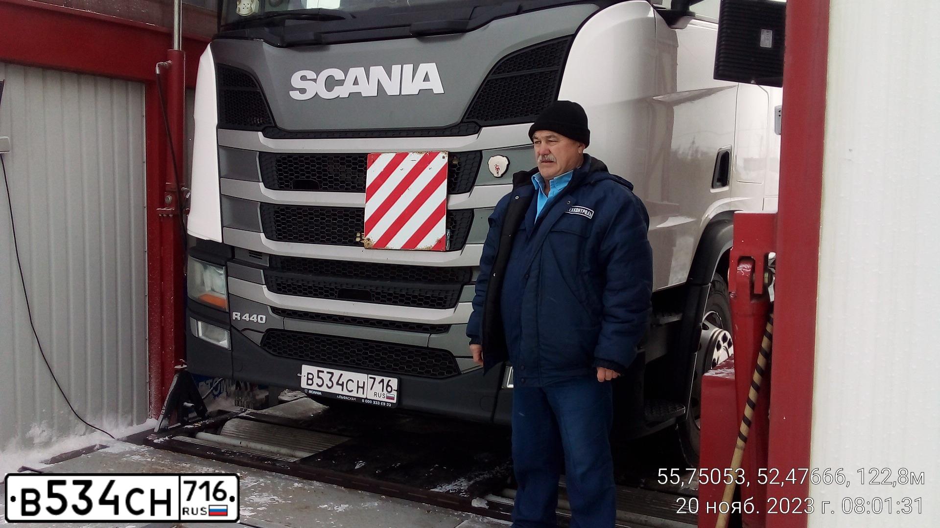 Фото автомобиля SCANIA SERIE R /4X2/, 2019 — госномер В534СН716. Цвет: Белый