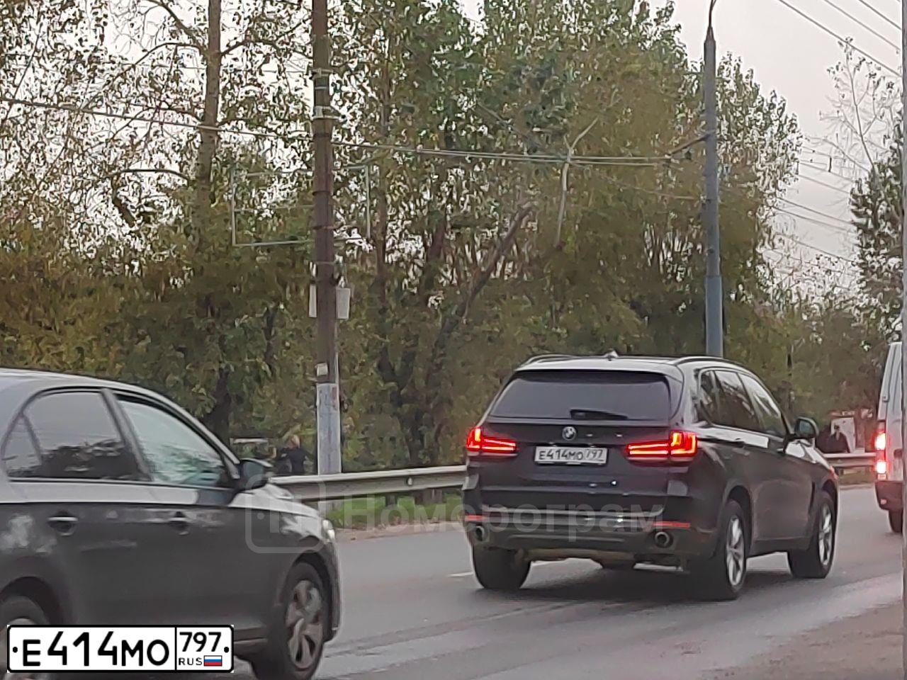 Фото автомобиля BMW X5, 2016 — госномер В504ВО977. Цвет: ЧЕРНЫЙ