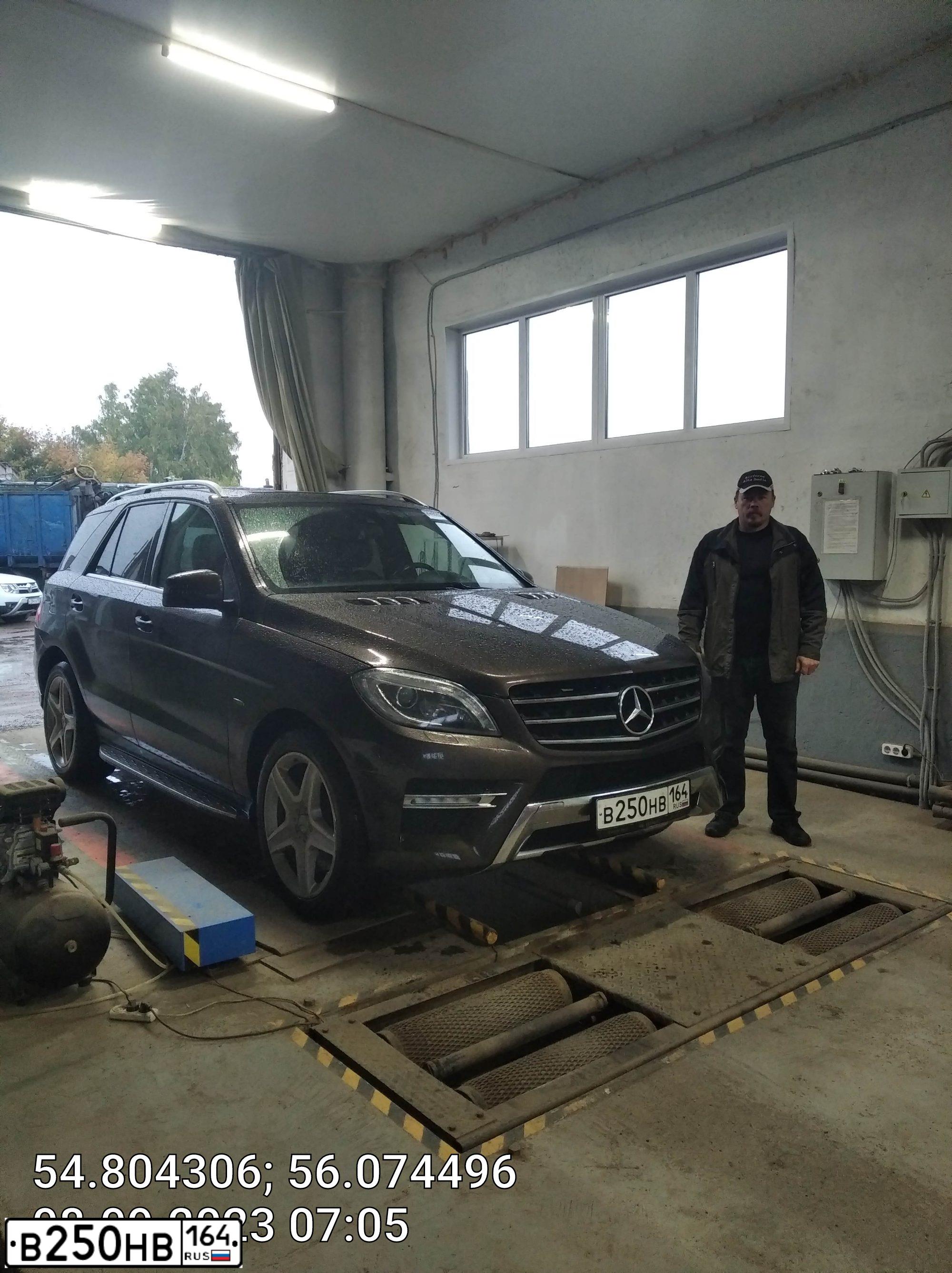 Фото автомобиля MERCEDES-BENZ ML350, 2012 — госномер М093ТК702. Цвет: Коричневый