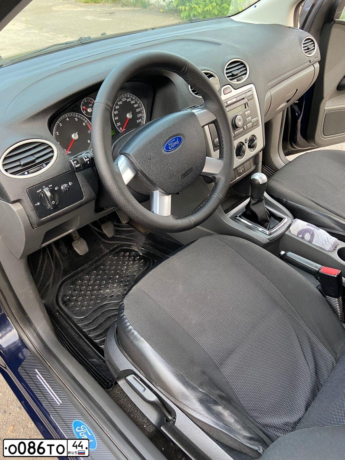 Фото автомобиля FORD FOCUS, 2007 — госномер О086ТО44. Цвет: Темно-синий