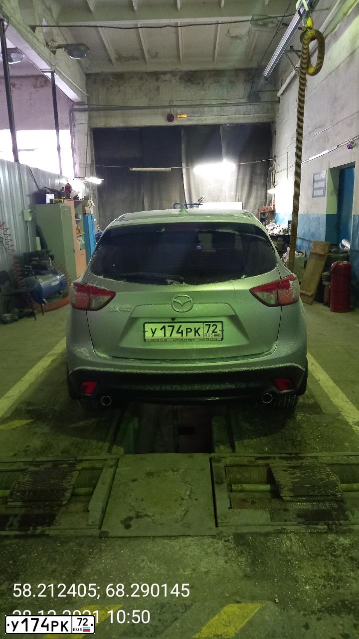 Фото автомобиля MAZDA CX-5, 2017 — госномер У174РК72. Цвет: СЕРЫЙ