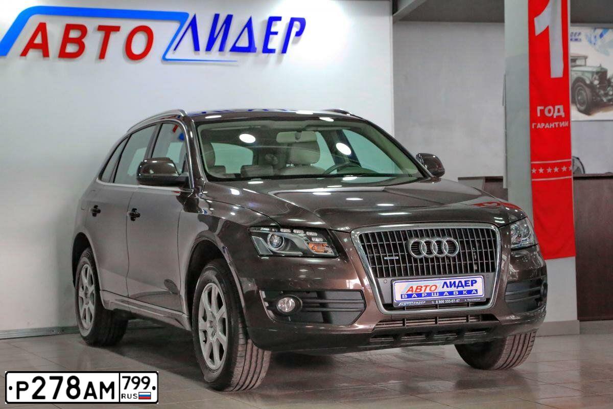 Фото автомобиля AUDI Q5, 2012 — госномер Т327УА198. Цвет: Коричневый