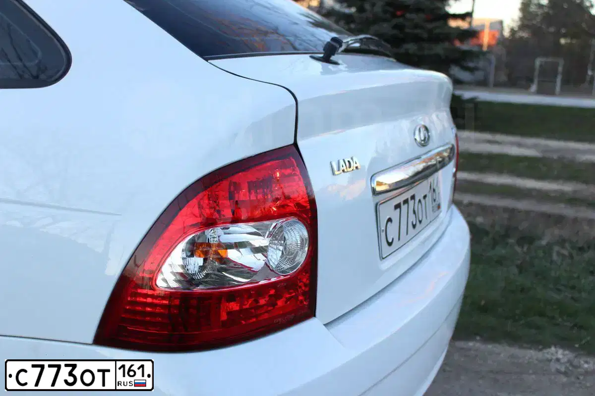 Фото автомобиля LADA 2172 PRIORA, 2012 — госномер С773ОТ161. Цвет: Белый