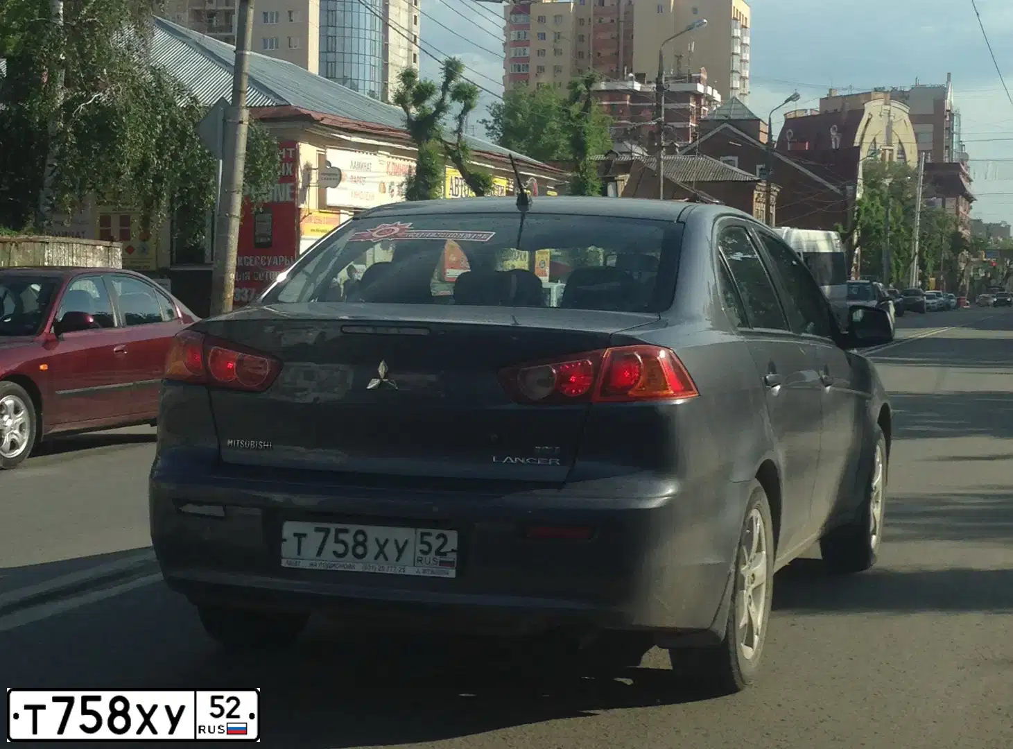 Фото автомобиля MITSUBISHI LANCER, 2007 — госномер Х611ОК37. Цвет: СЕРЫЙ