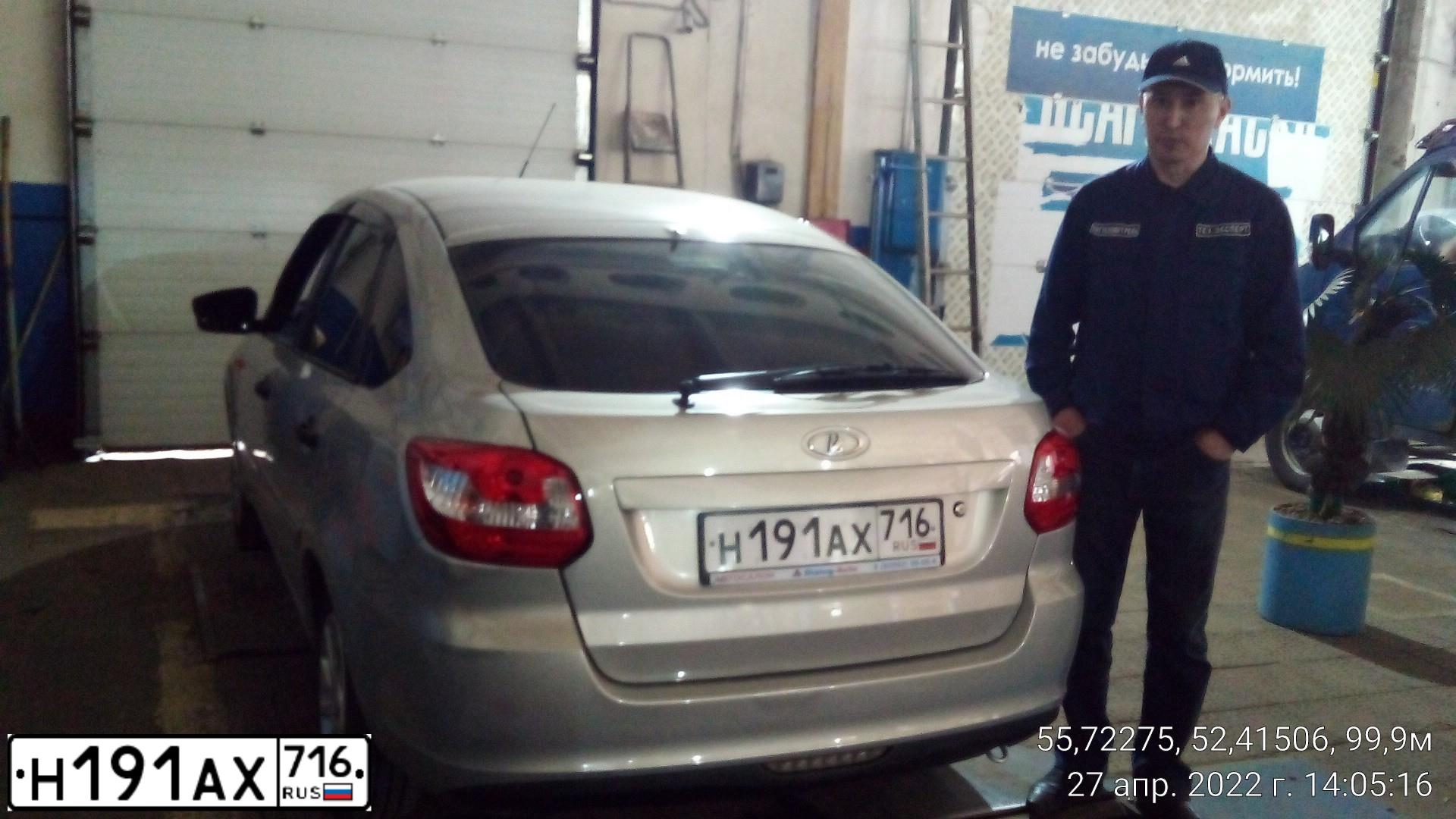 Фото автомобиля LADA 2191 GRANTA, 2014 — госномер В100НН716. Цвет: СЕРЕБРИСТЫЙ