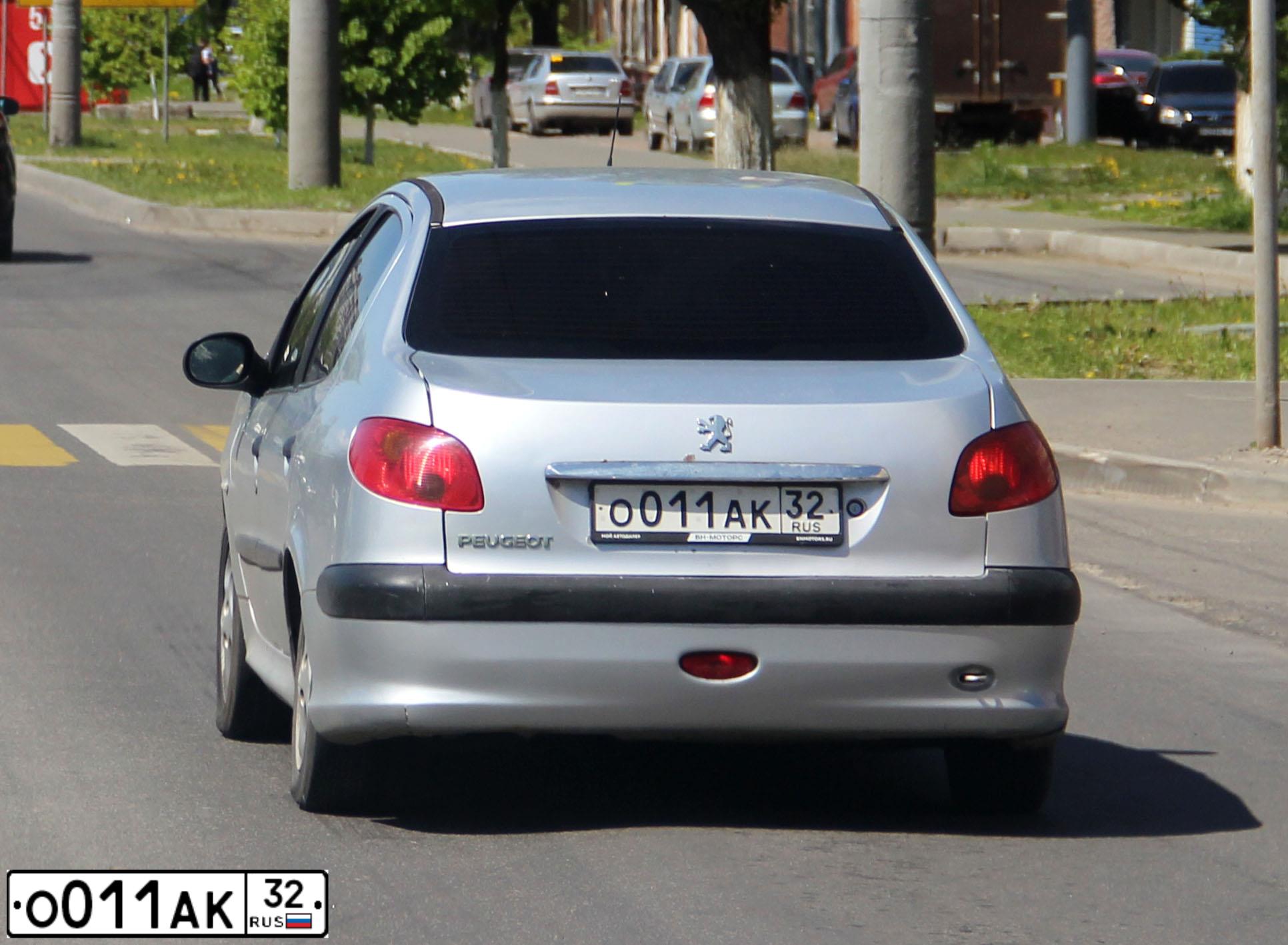 Фото автомобиля MITSUBISHI LANCER, 2006 — госномер Р172ЕТ32