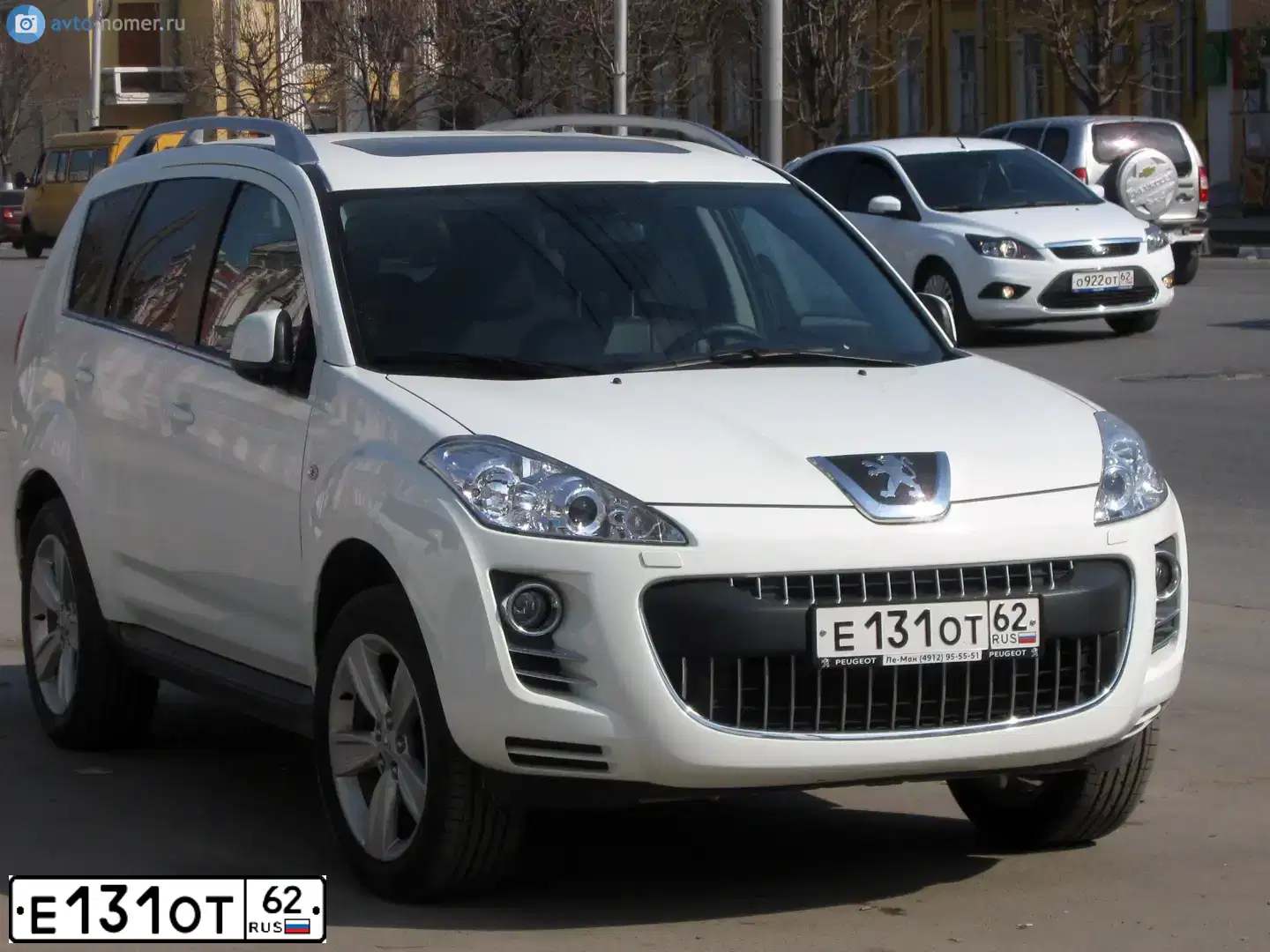 Фото автомобиля PEUGEOT 4007, 2010 — госномер Е131ОТ62. Цвет: Белый