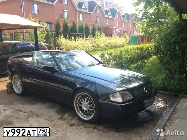 Фото автомобиля MERCEDES SL-KLASSE, 1993 — госномер У992АТ750. Цвет: ЧЕРНЫЙ