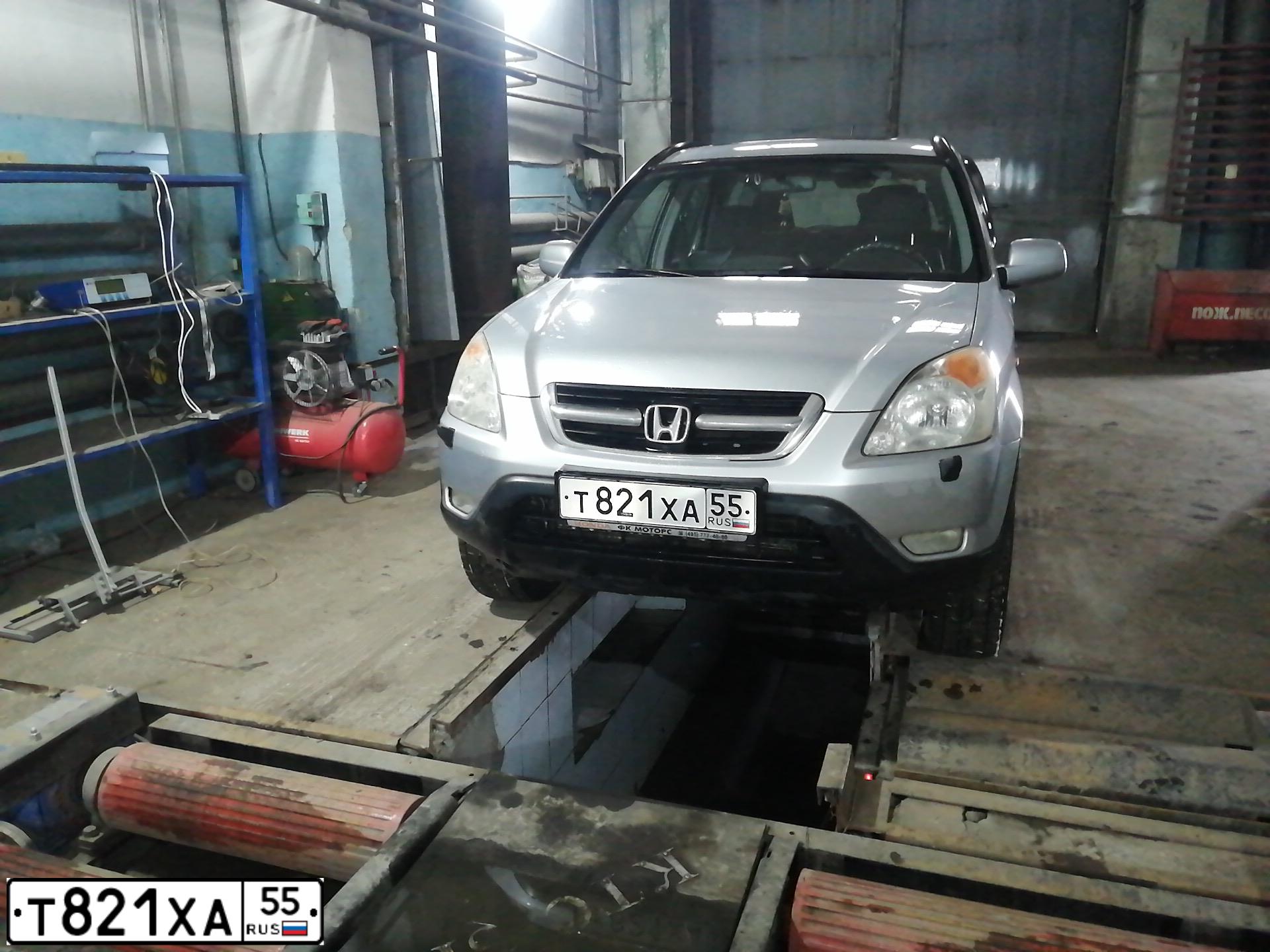 Фото автомобиля HONDA CR-V, 2002 — госномер В955МС155. Цвет: СЕРЫЙ