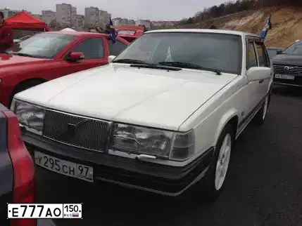 Фото автомобиля VOLVO S80, 2003 — госномер А322РР797. Цвет: ЗОЛОТИСТЫЙ