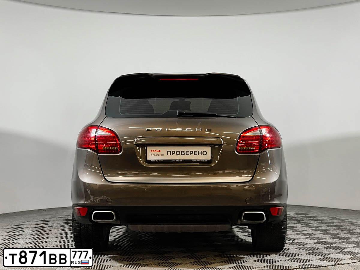 Фото автомобиля PORSCHE CAYENNE, 2013 — госномер О723МС142. Цвет: Коричневый