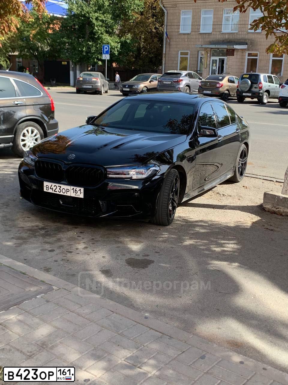 Фото автомобиля LADA 2114 SAMARA, 2003 — госномер В423ОР161. Цвет: СВЕТЛО-СЕРЕБРИСТЫЙ МЕТАЛЛ