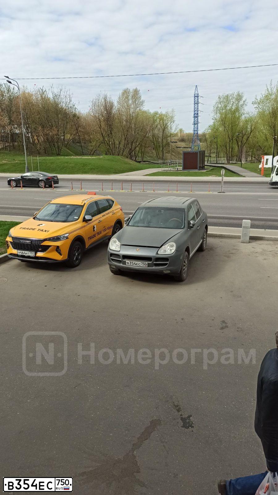 Фото автомобиля BAW FENIX 1044, 2012 — госномер В354ЕС750. Цвет: СИНИЙ