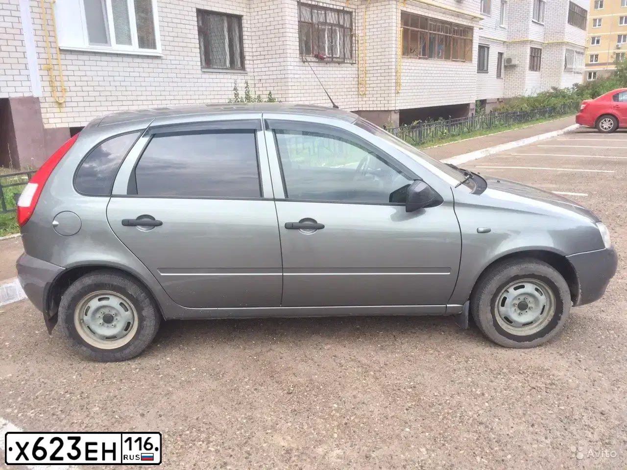 Фото автомобиля LADA 1119 KALINA, 2011 — госномер Р393ТУ16. Цвет: Темно-серый металлик