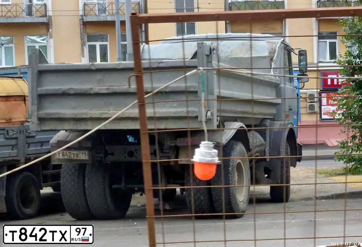 Фото автомобиля ГАЗ 31029, 1994 — госномер А050МА50. Цвет: ЧЕРНЫЙ