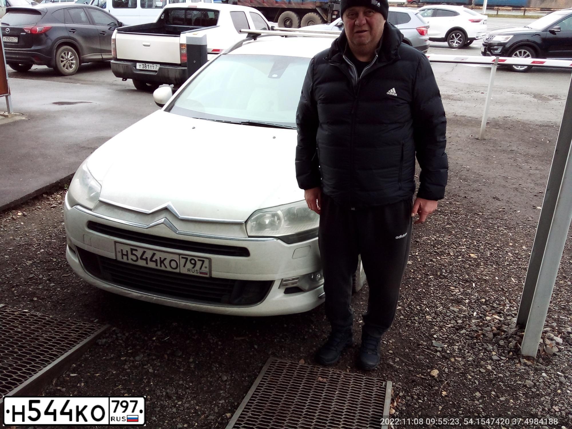 Фото автомобиля CITROEN C5, 2011 — госномер У949МЕ48. Цвет: Белый