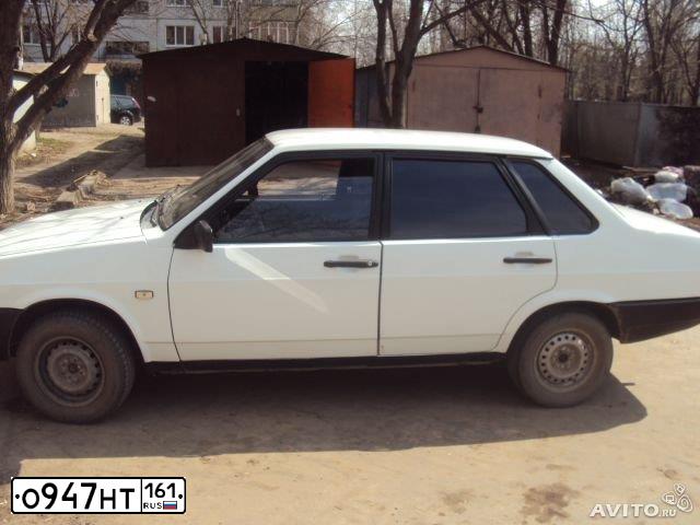 Фото автомобиля LADA 2109 SAMARA, 2001 — госномер Е216УУ161. Цвет: ЯРКО-БЕЛЫЙ