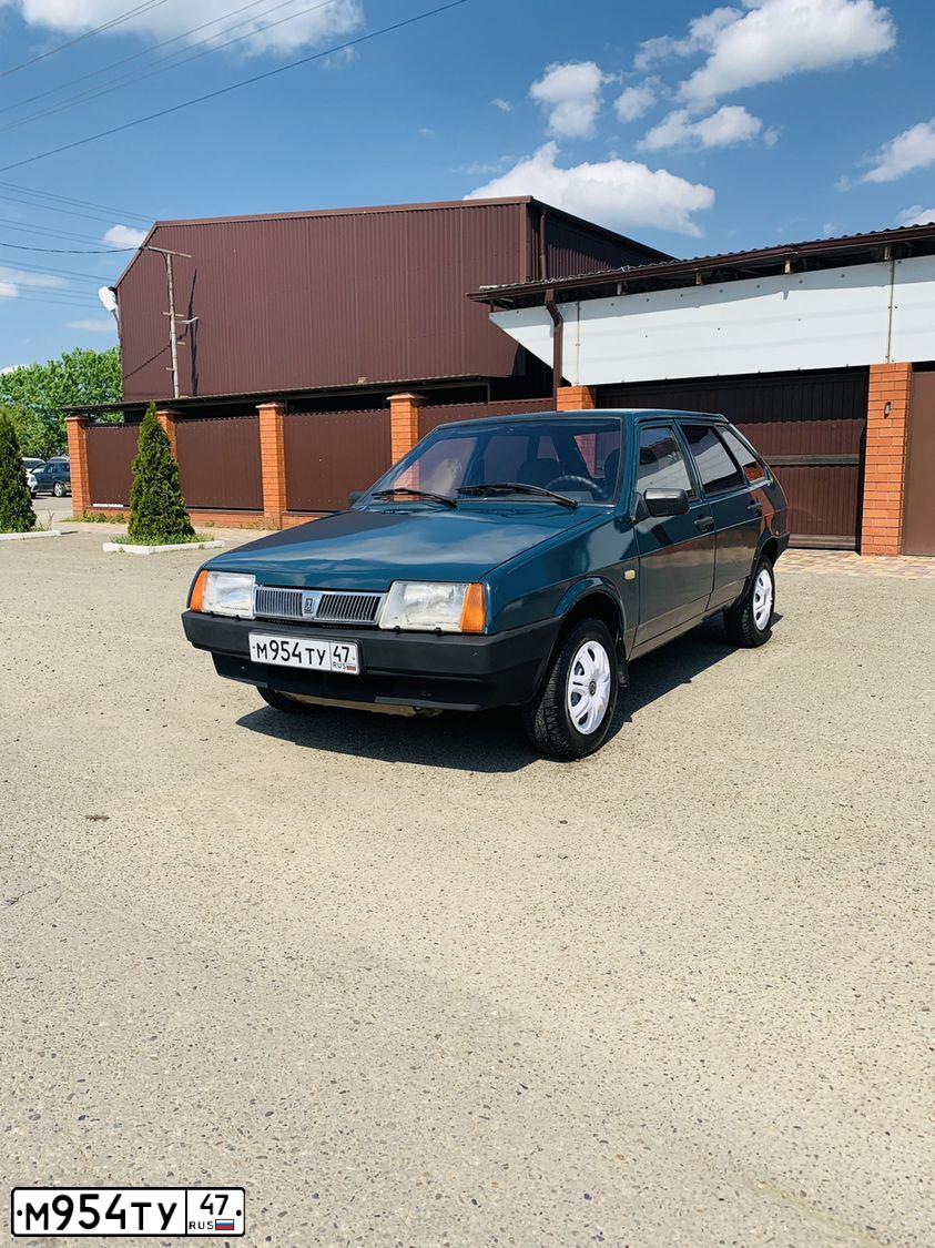 Фото автомобиля LADA 2109 SAMARA, 2000 — госномер М954ТУ47. Цвет: Сине-зеленый