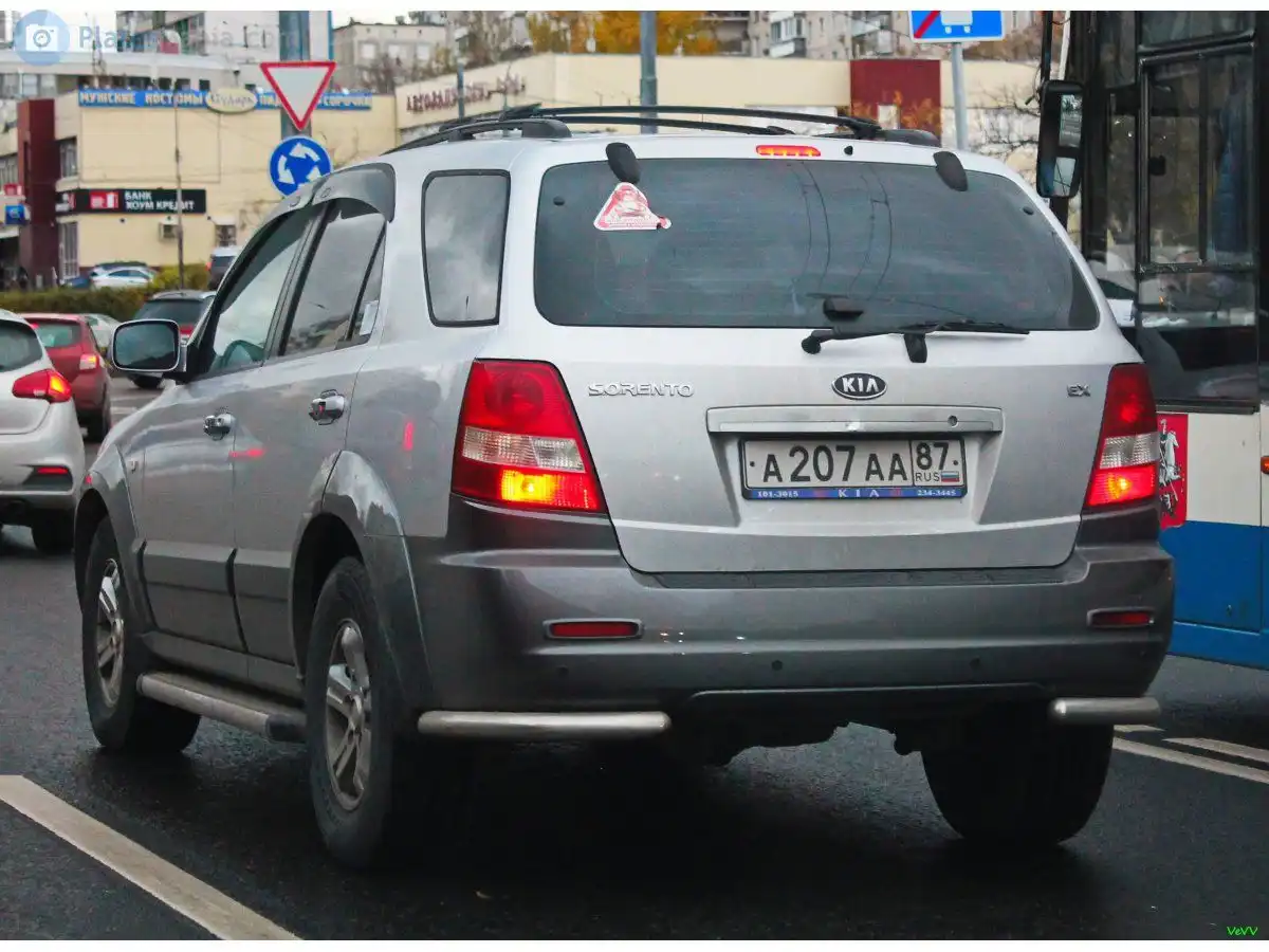 Фото автомобиля KIA SORENTO, 2006 — госномер Н599АР250