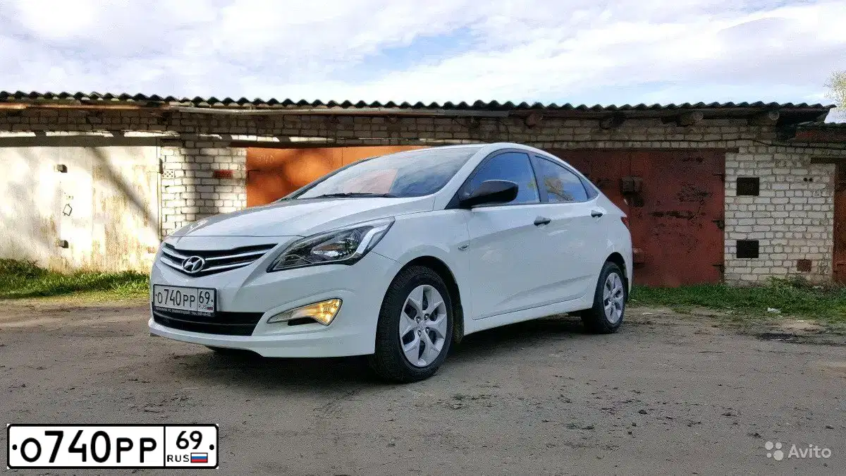 Фото автомобиля HYUNDAI SOLARIS, 2014 — госномер О740РР69. Цвет: БЕЛЫЙ