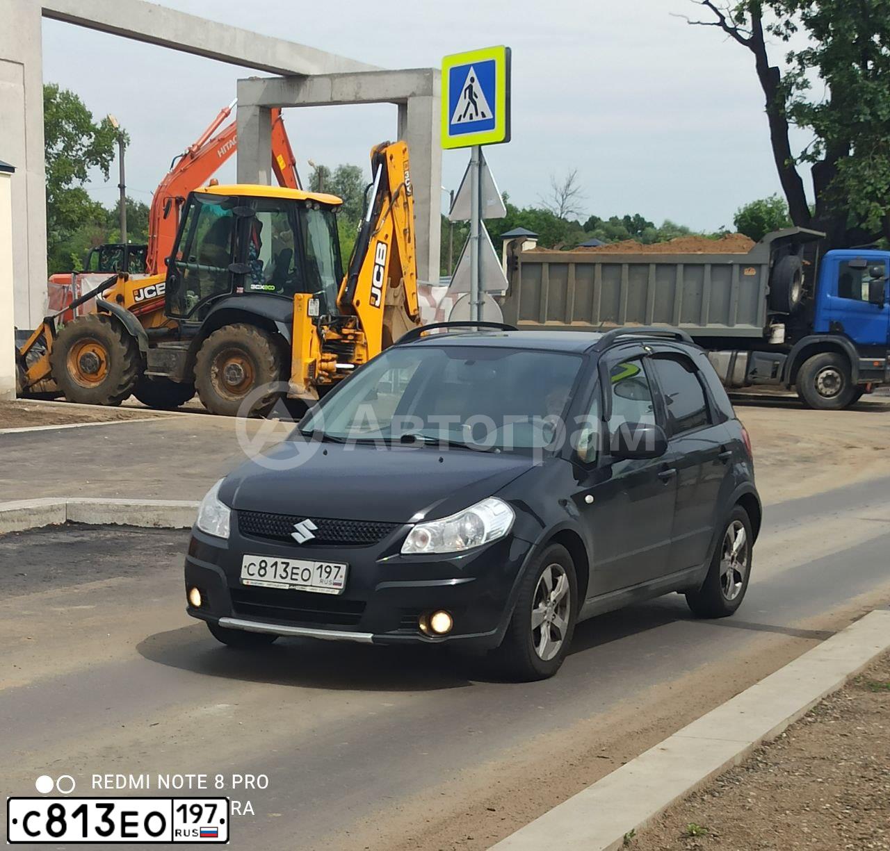 Фото автомобиля SUZUKI SX 4, 2009 — госномер С813ЕО197. Цвет: ЧЕРНЫЙ