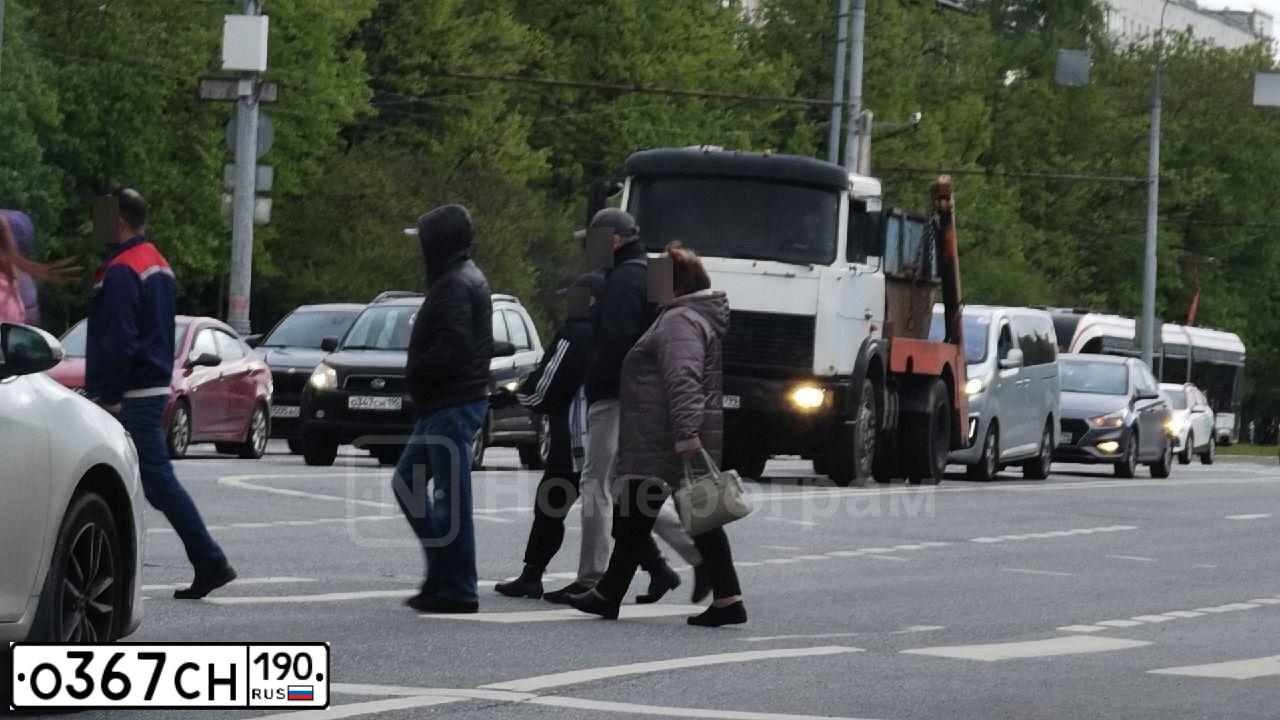 Фото автомобиля INFINITI FX37, 2011 — госномер Н241ВК702. Цвет: ЧЕРНЫЙ