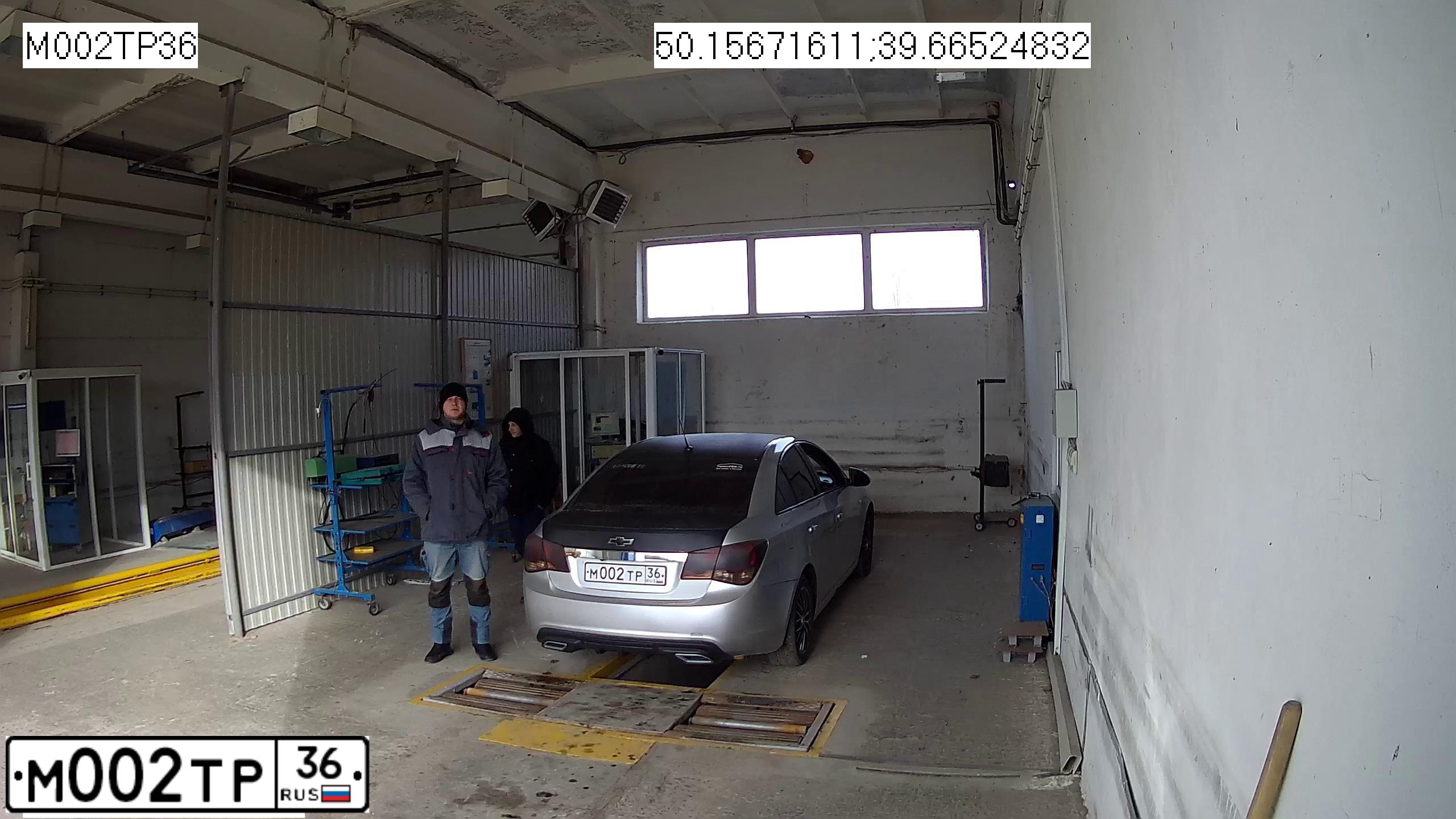 Фото автомобиля LADA 2170 PRIORA, 2008 — госномер Е329АО136. Цвет: СЕРЕБРИСТО-ГОЛУБОЙ