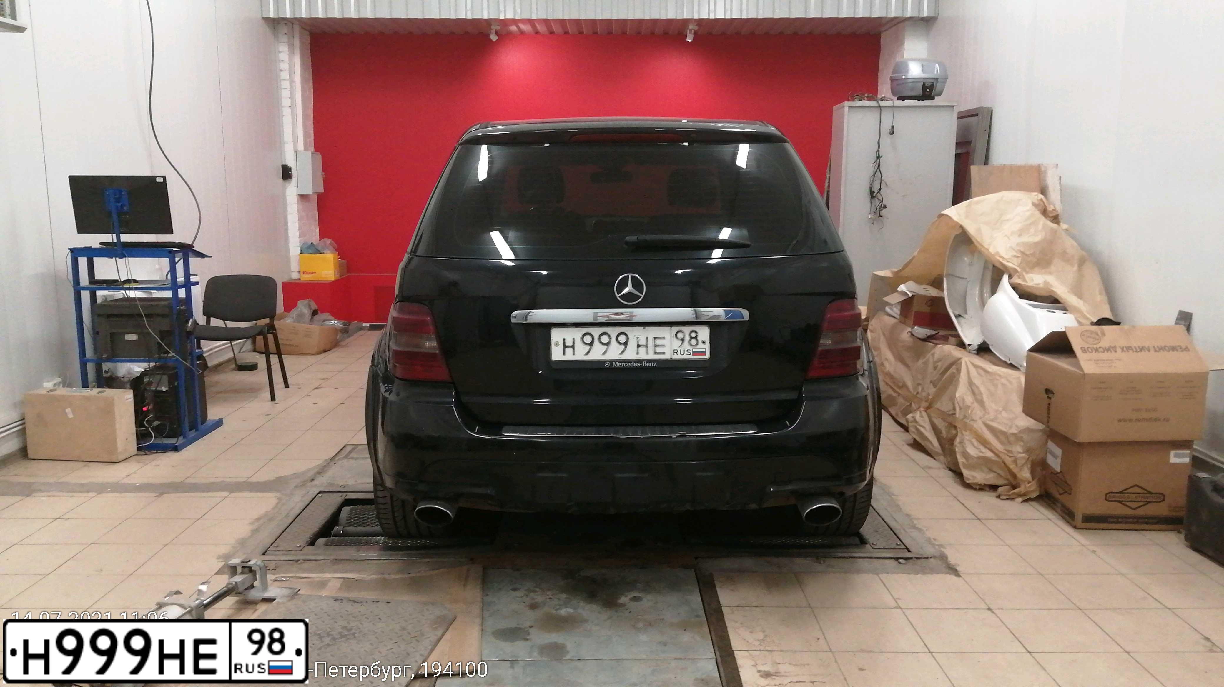 Фото автомобиля NISSAN QASHQAI, 2007 — госномер А132АТ198. Цвет: СЕРЕБРИСТЫЙ