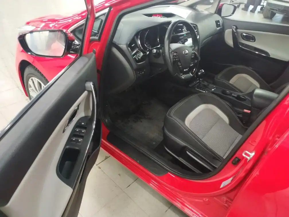 Фото автомобиля KIA CEE'D, 2015 — госномер Р955ВЕ68. Цвет: Красный