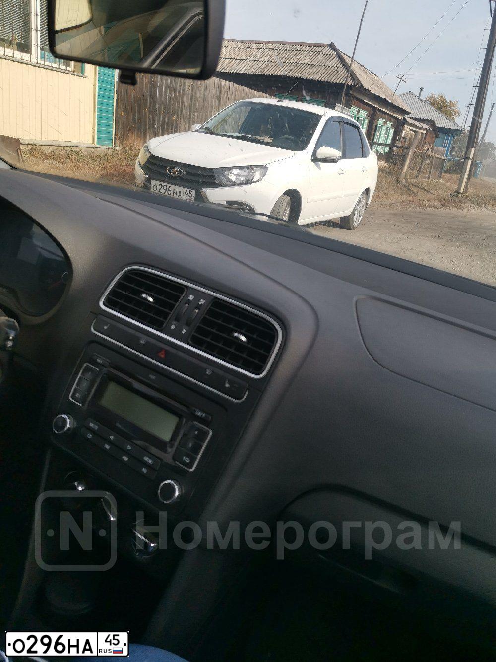 Фото автомобиля MERCEDES VITO, 1999 — госномер О216УЕ790. Цвет: ЧЕРНЫЙ